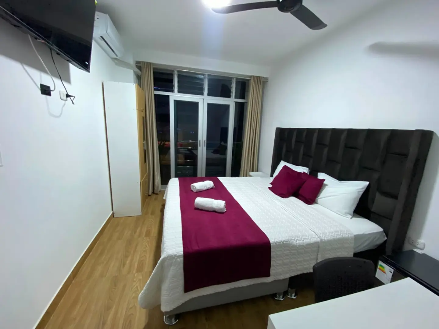 cama-ejecutiva-silenciosa-hotel-tingo-maria