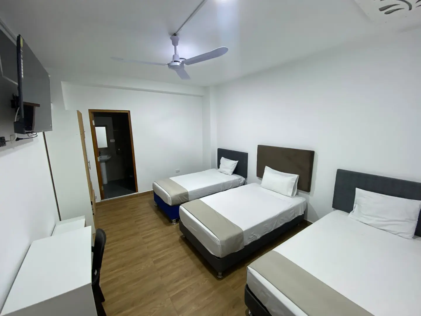 Habitación Triple Interna - Ideal Familia o Amigos